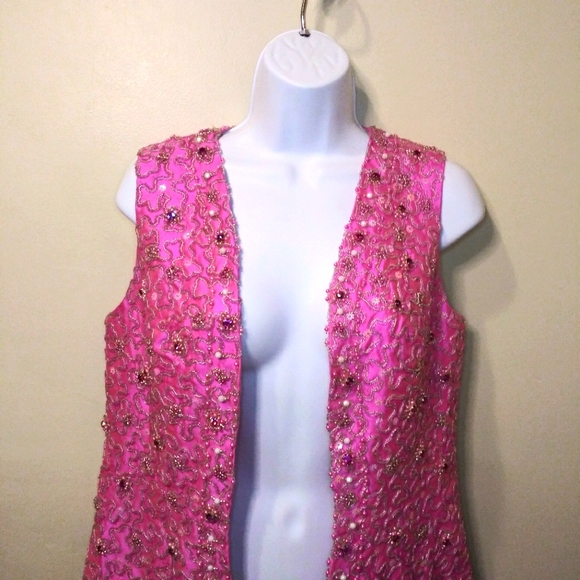 Vintage 1960-70 Barbie Pink Raw Silk Hand Beaded/Jeweled Cocktail, Hostess Vest - Picture 2 of 13